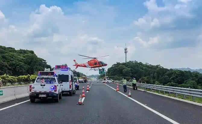 瓦房店高速公路汽车救援案例
